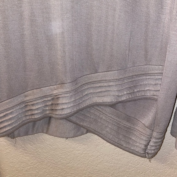 Workshop- Asymmetrical cross hem sweater, size M - Picture 3 of 6